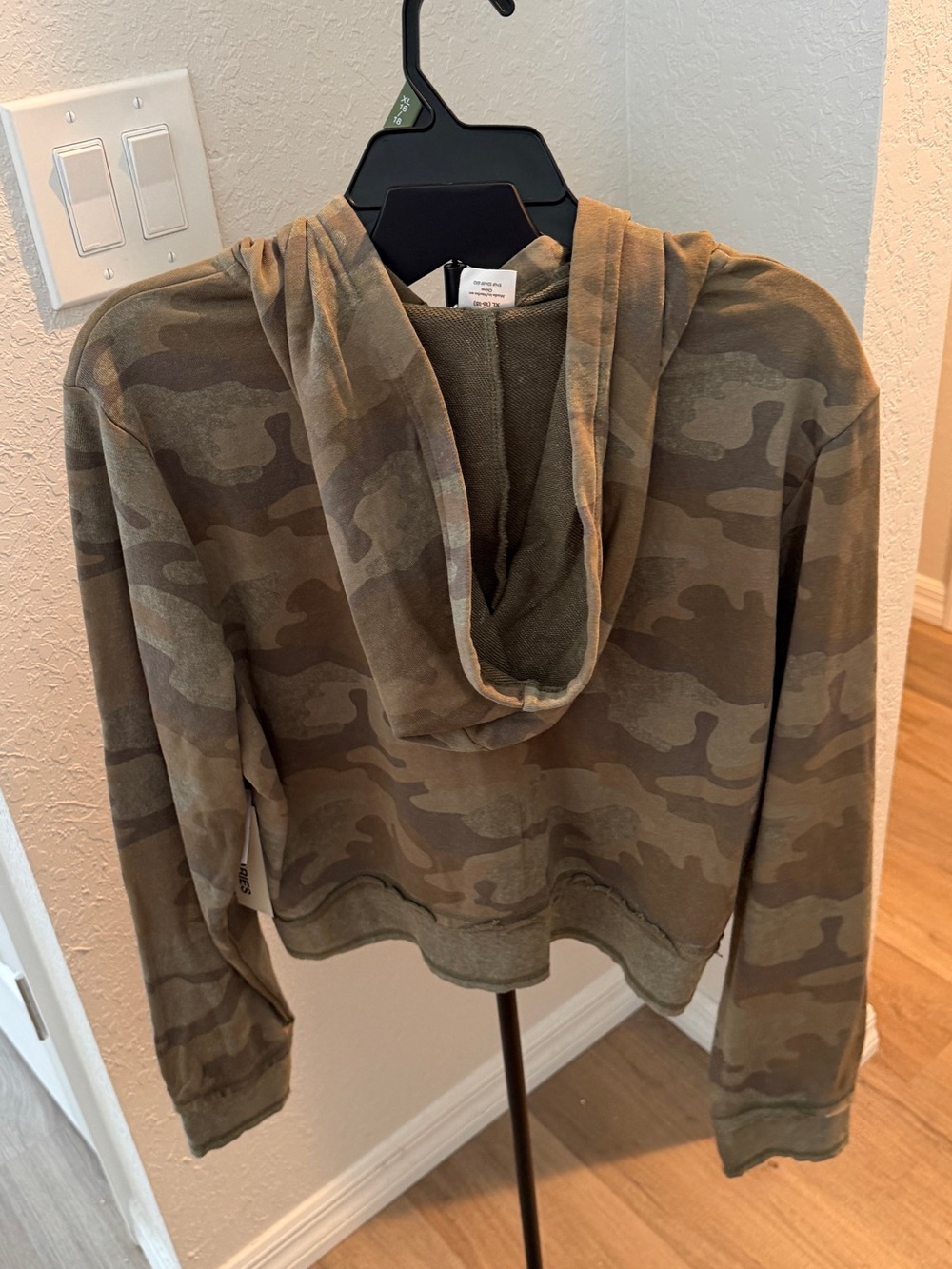 No Boundaries Women's Camo Half-Zip Hoodie - Olive Green/Brown - Picture 2 of 2